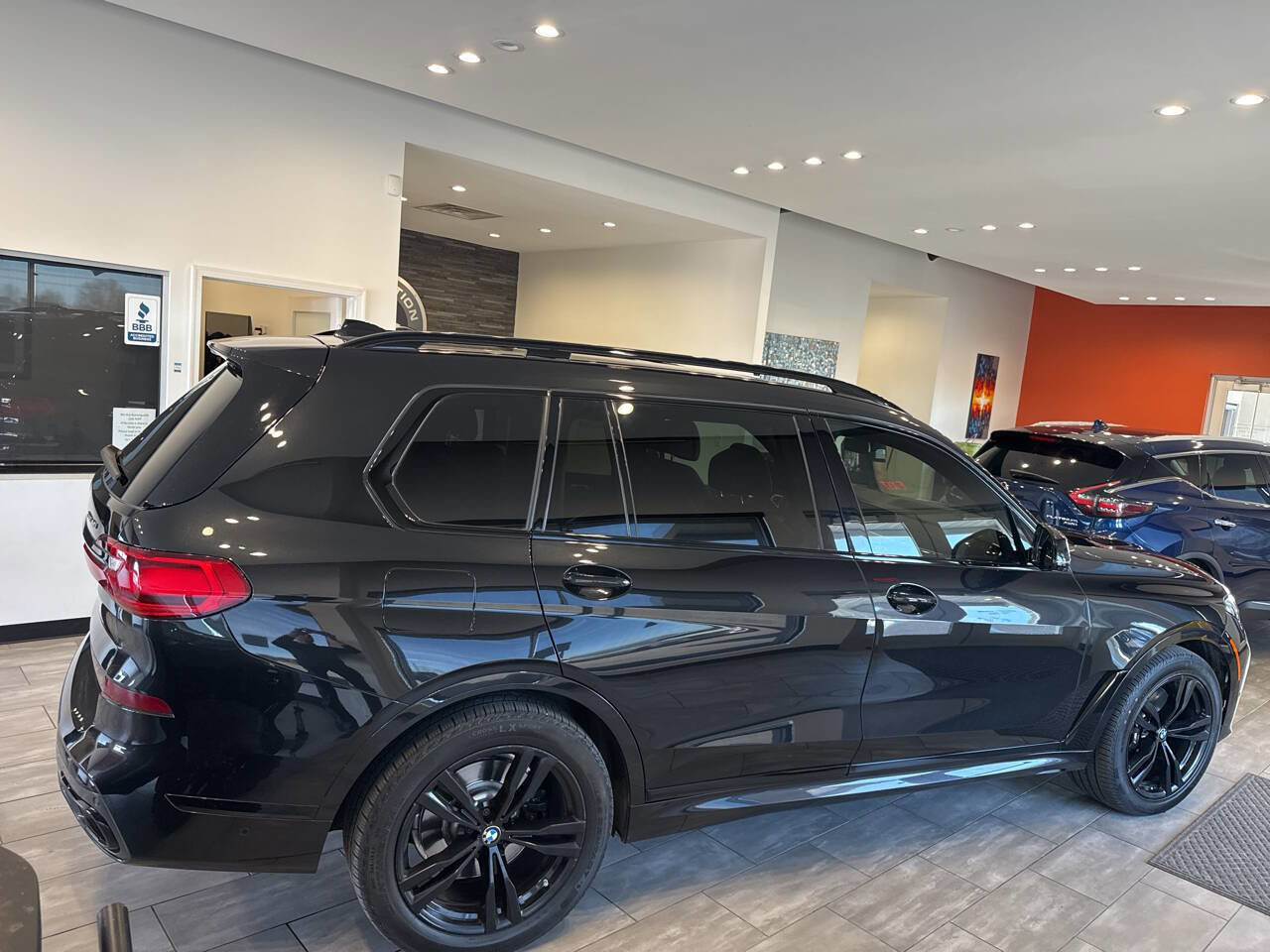 Used 2022 BMW X7 xDrive40i w/ M Sport Package image 14