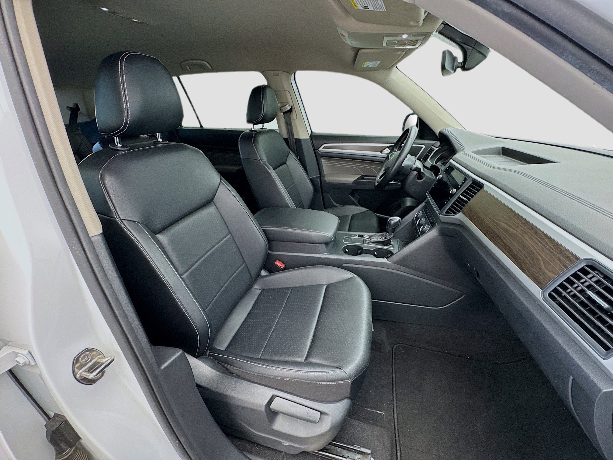 Used 2021 Volkswagen Atlas SE FWD image 21