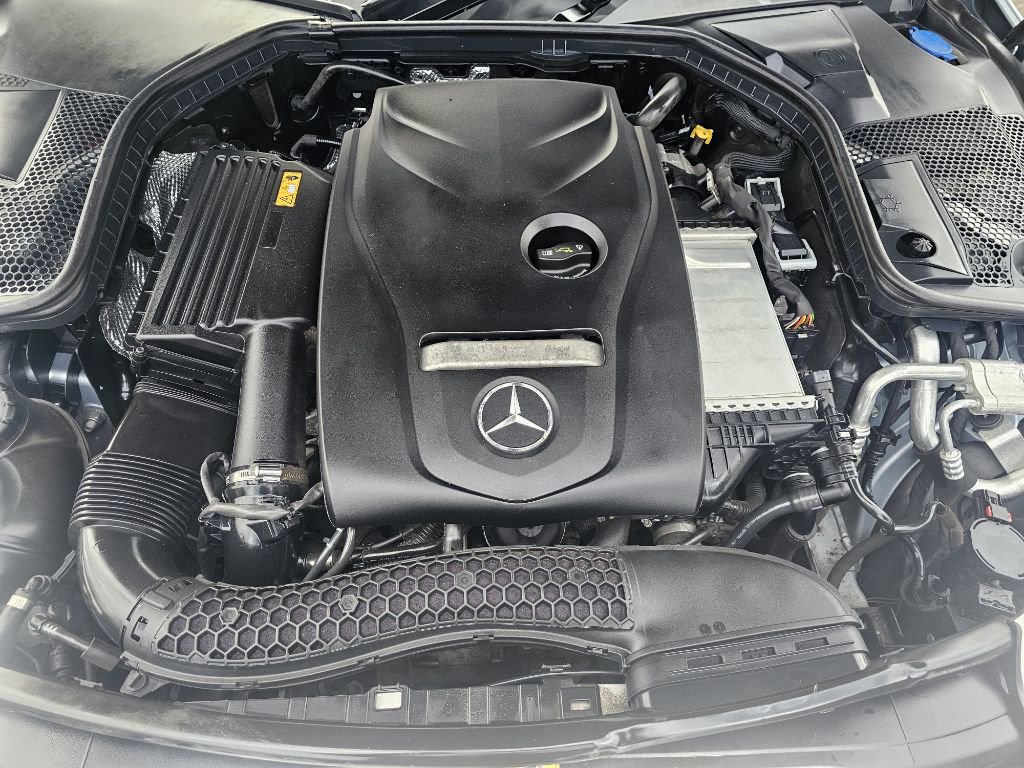 Used 2018 Mercedes-Benz C 300 4MATIC Sedan image 50
