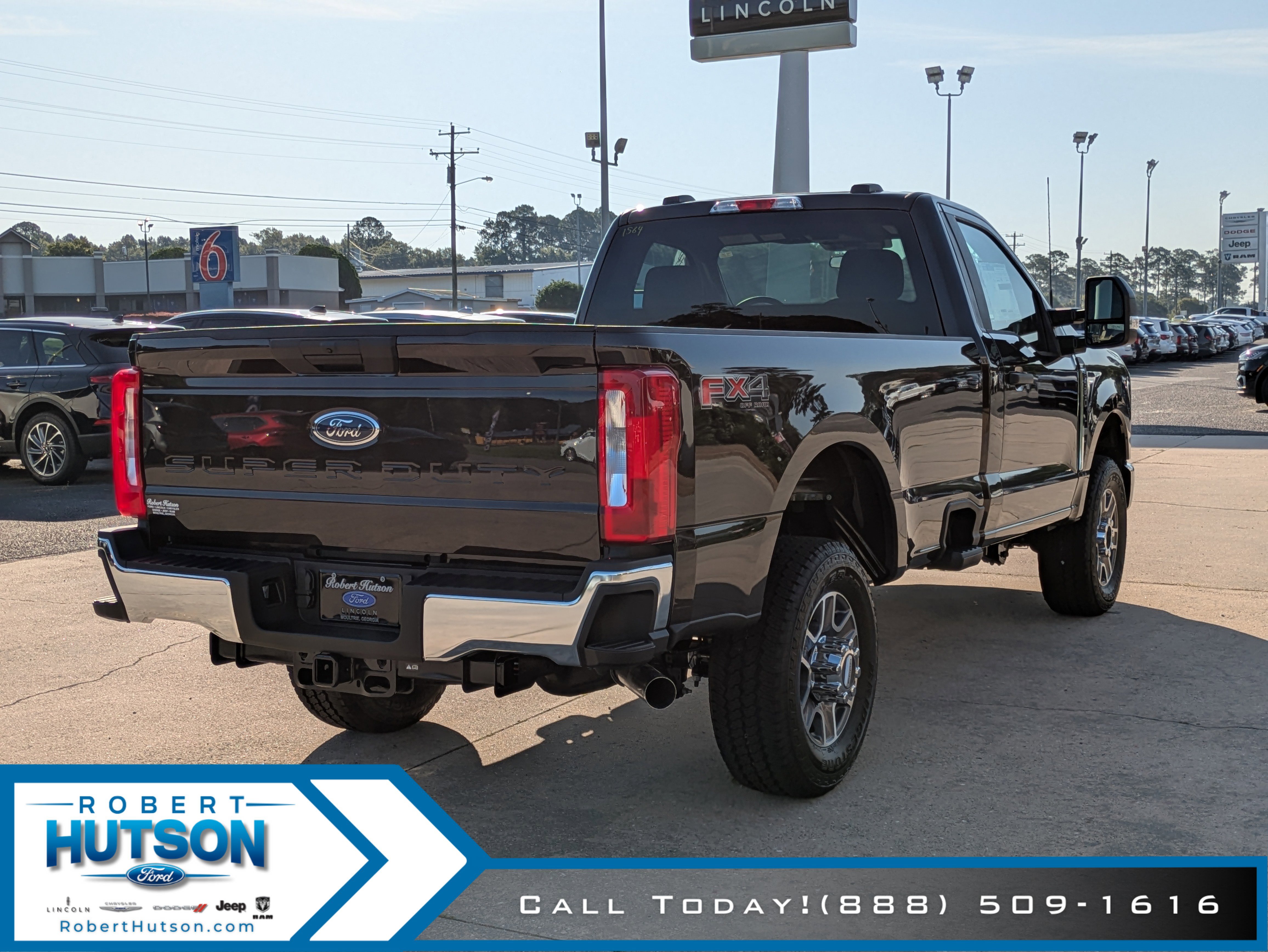 New 2025 Ford F350 XLT w/ FX4 Off-Road Package image 7