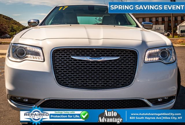 Used 2017 Chrysler 300 C w/ Light Group AWD/4WD image 6