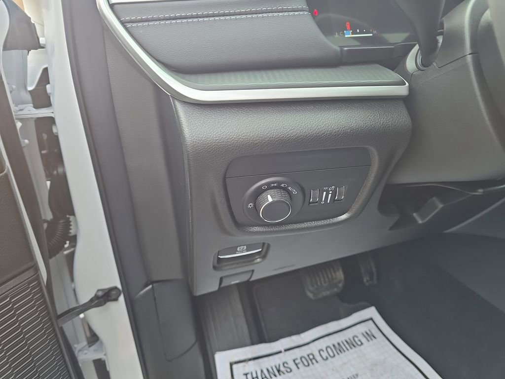 New 2026 Jeep Grand Cherokee Laredo X AWD/4WD image 13