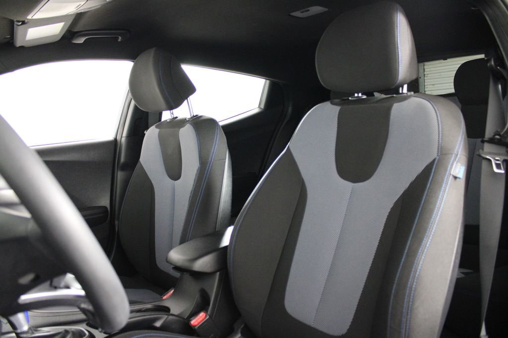 Used 2019 Hyundai Veloster 2.0 image 17