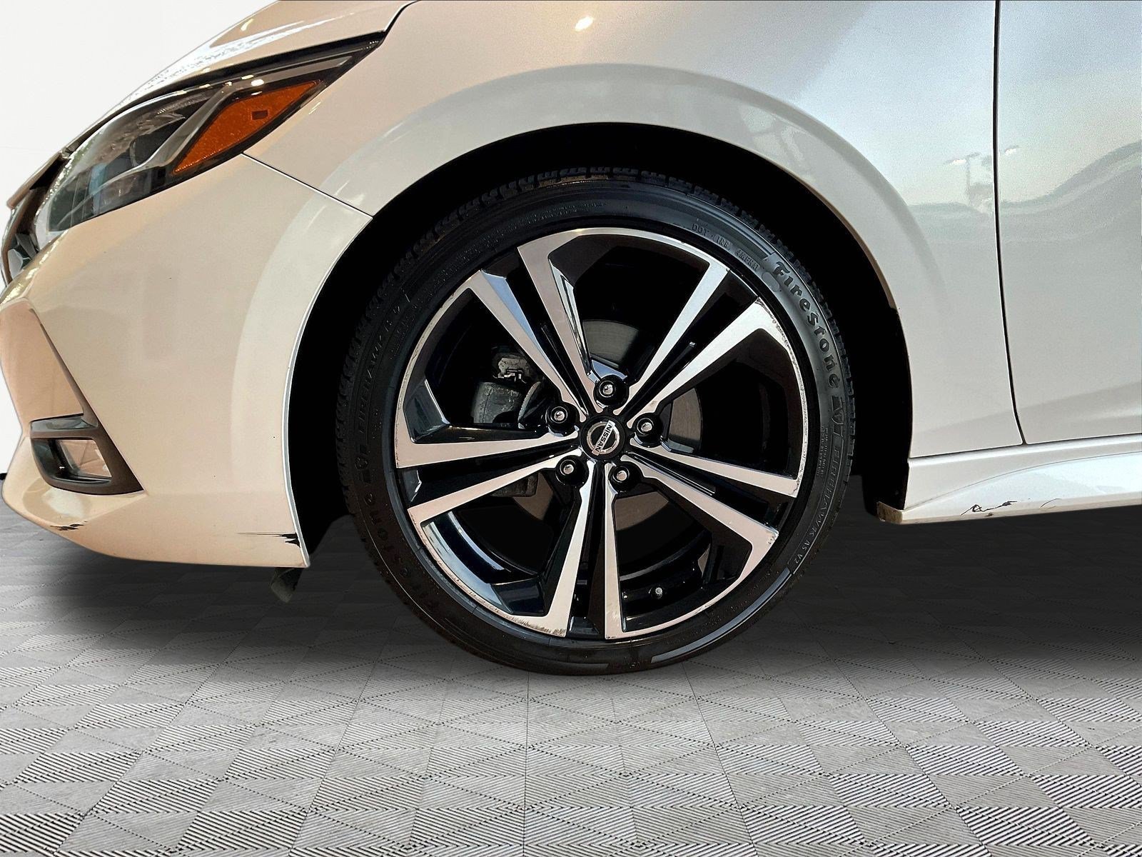Used 2022 Nissan Sentra SR w/ SR Premium Package FWD image 31