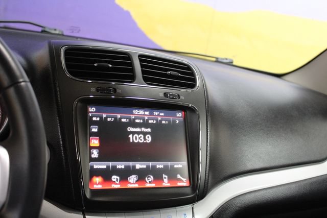 Used 2016 Dodge Journey SXT w/ Blacktop Package FWD image 18