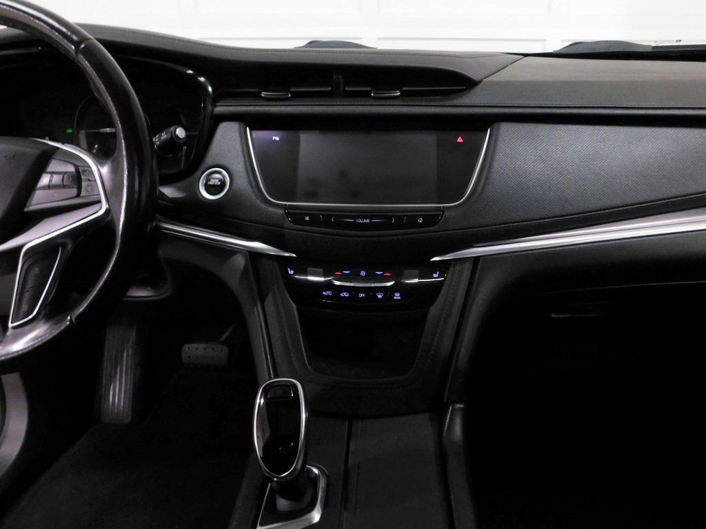 Used 2018 Cadillac XT5 Luxury image 41