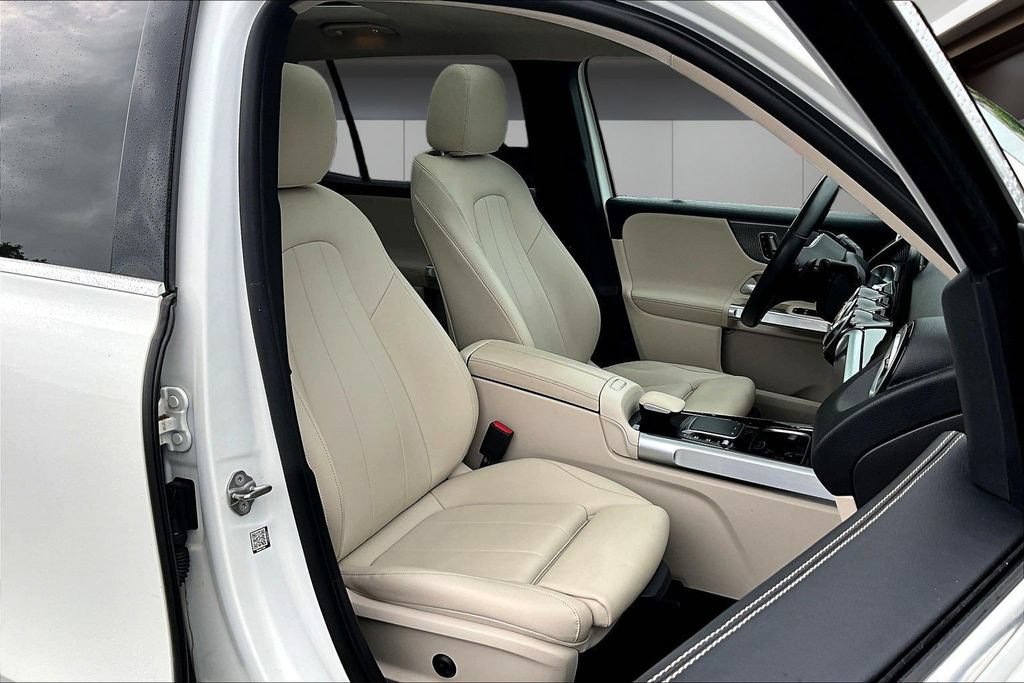 Used 2022 Mercedes-Benz GLB 250 4MATIC image 29