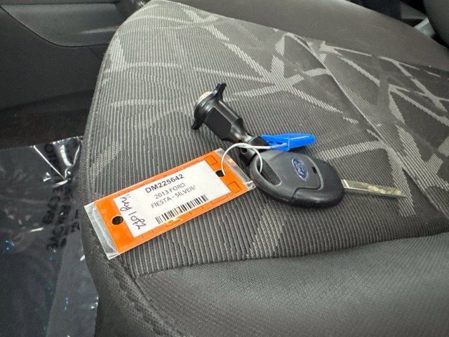 Used 2013 Ford Fiesta SE FWD image 30