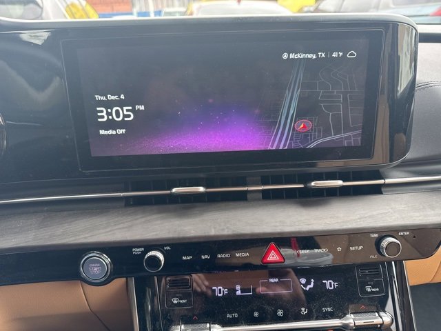 Certified 2024 Kia Carnival EX image 4