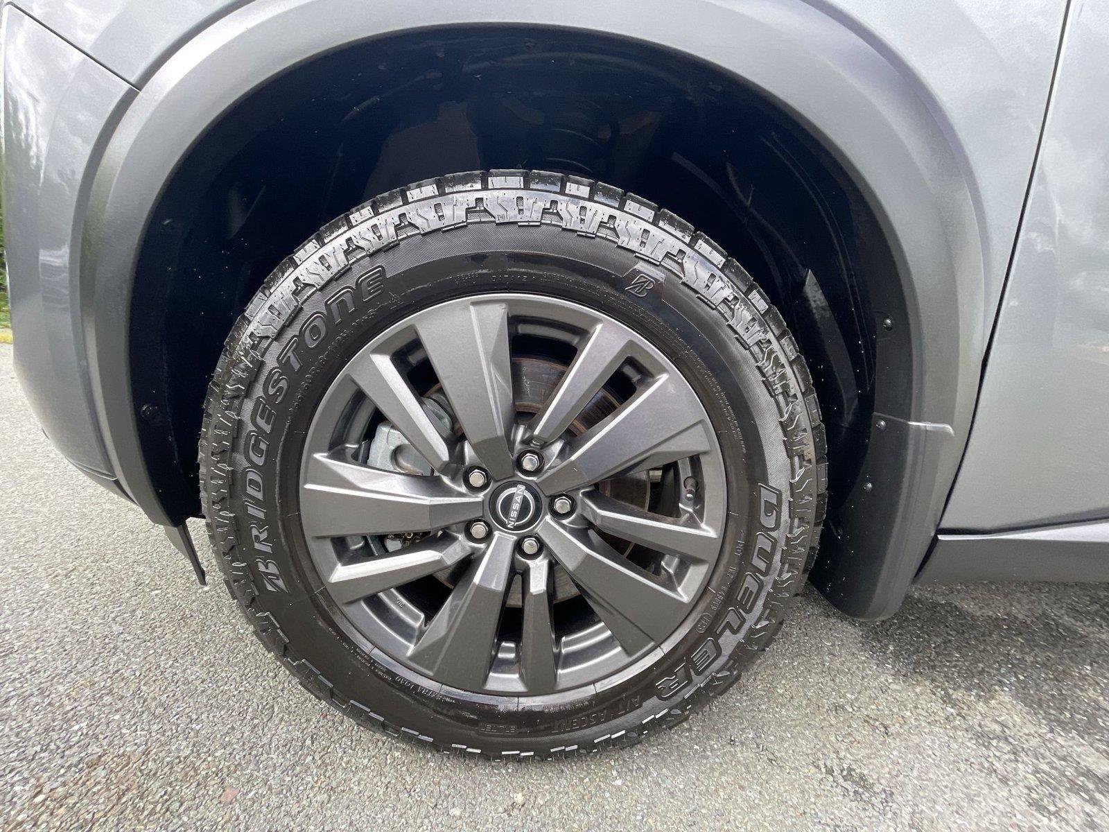 Used 2022 Nissan Pathfinder SV w/ SV Premium Package AWD/4WD image 27