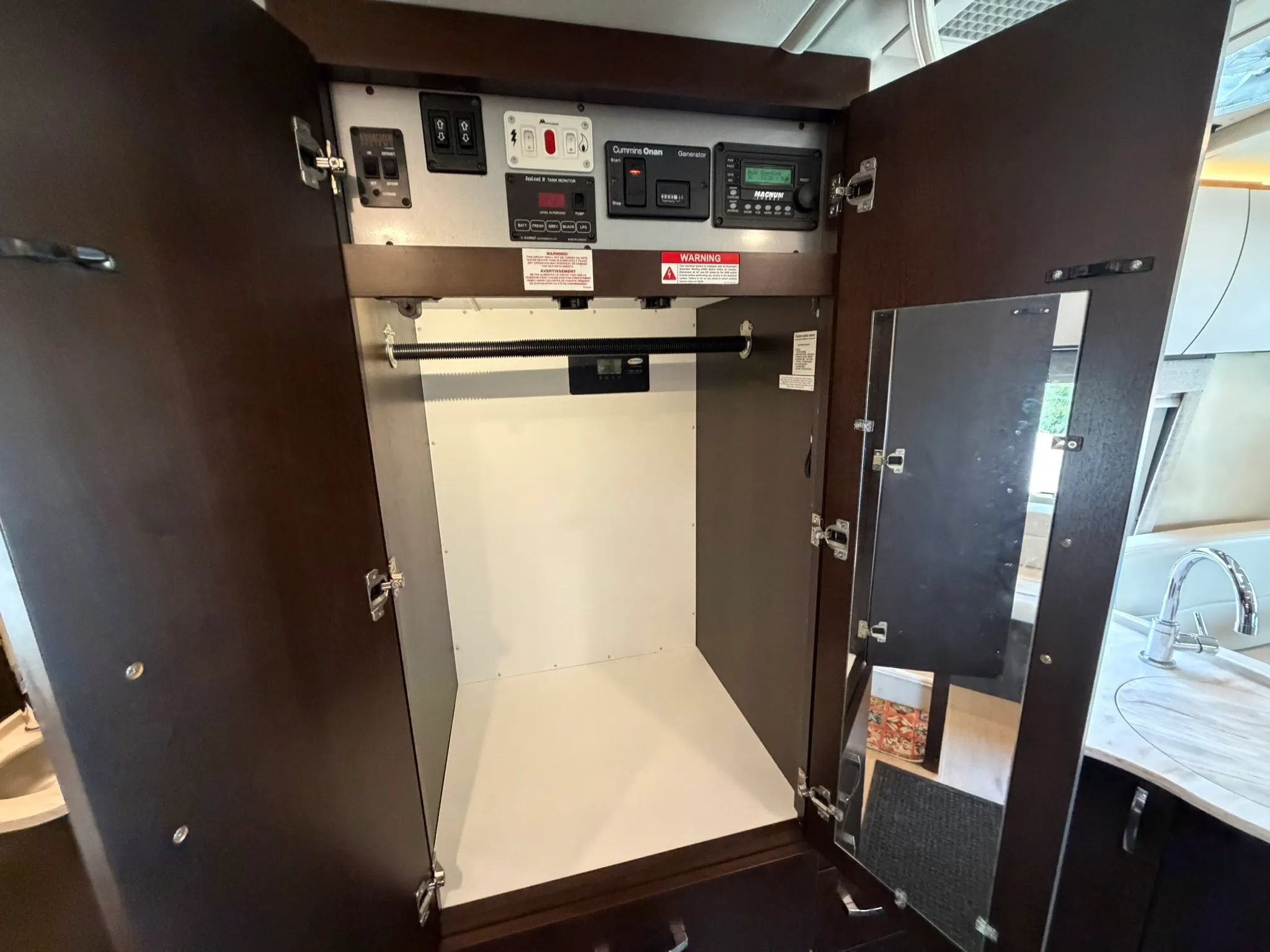 Used 2015 Mercedes-Benz Sprinter 3500 image 47