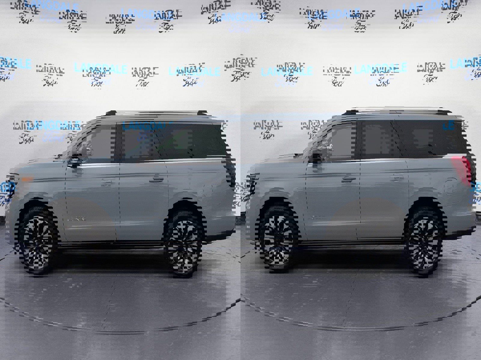 New 2025 Ford Expedition Max Platinum w/ Driver's Package image 10