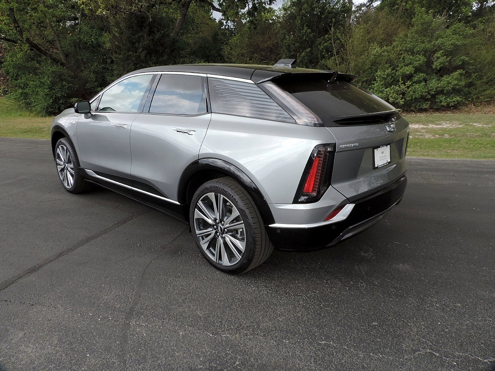 New 2026 Cadillac Optiq Luxury 2 AWD/4WD image 7