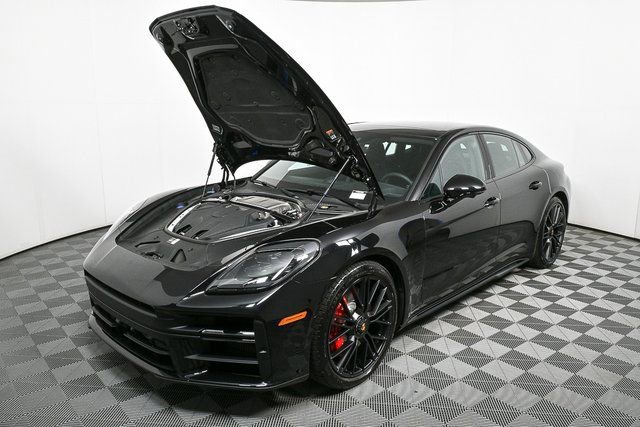 Used 2026 Porsche Panamera GTS image 36