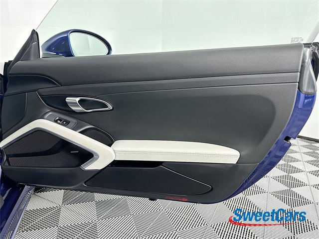 Used 2024 Porsche 718 Cayman Style Edition image 31