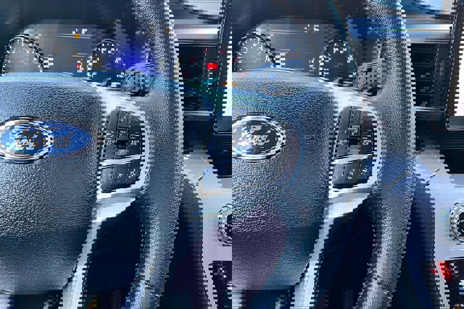 Used 2022 Ford Explorer XLT w/ Equipment Group 202A image 25