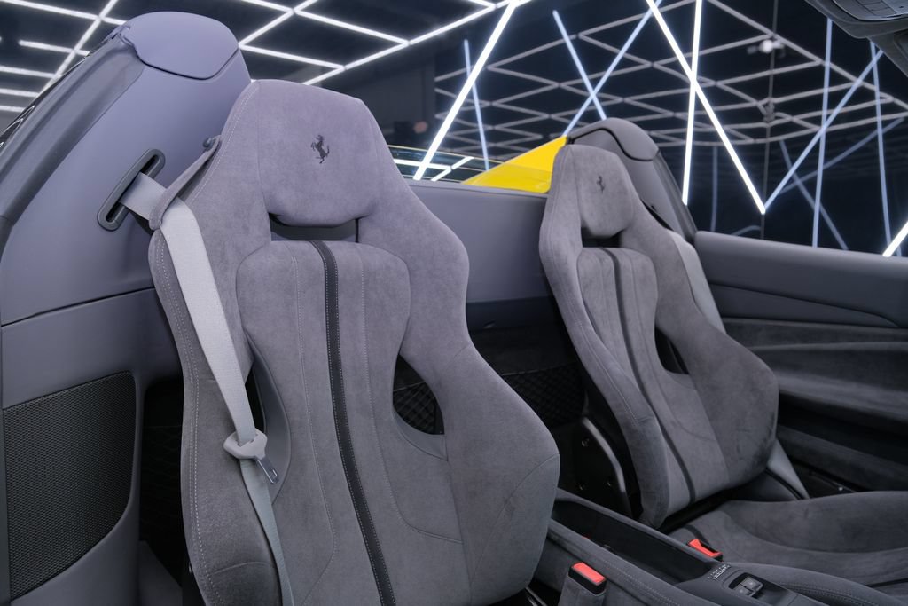 Used 2021 Ferrari F8 Tributo RWD image 20