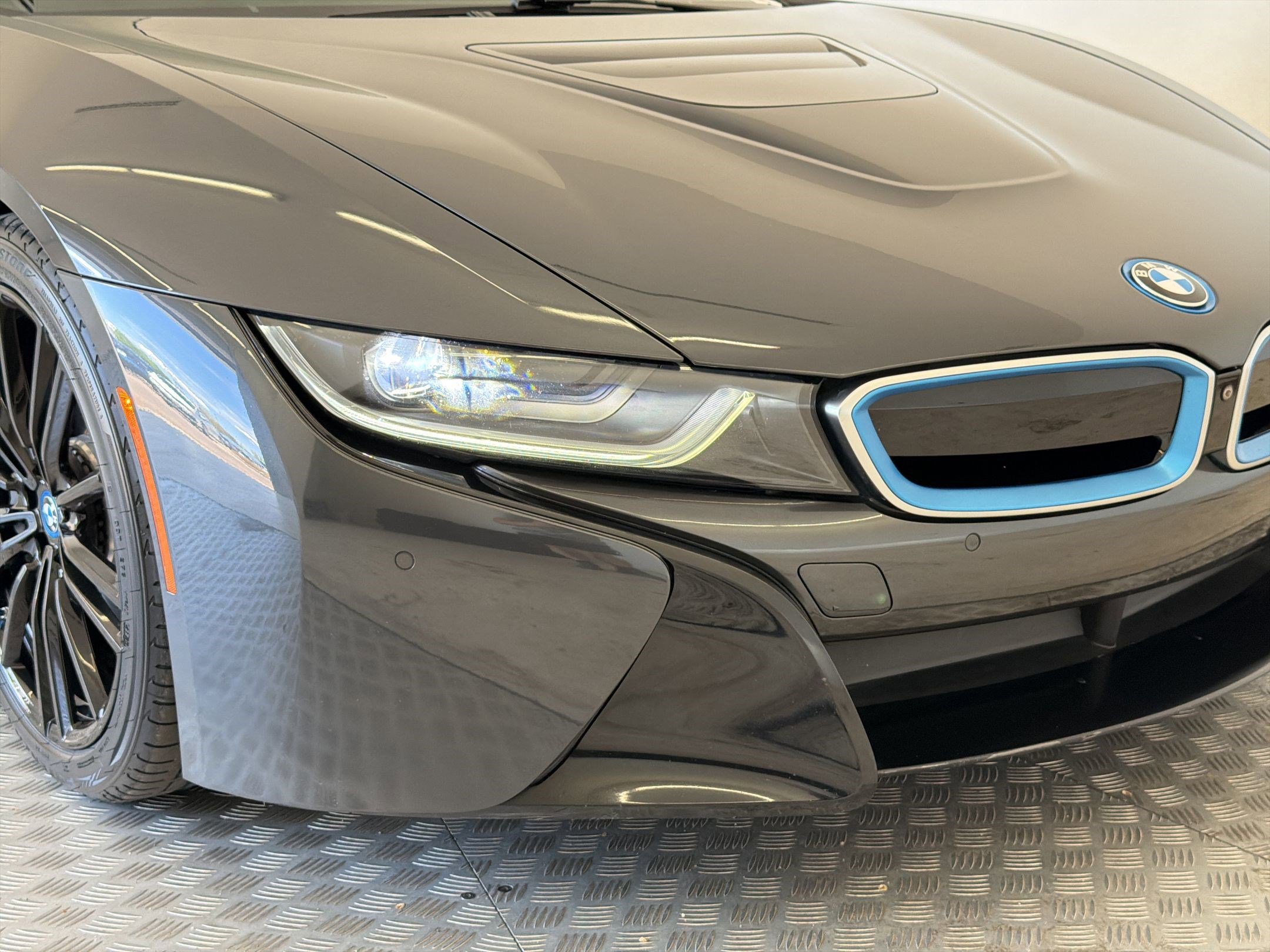 Used 2019 BMW i8 Coupe image 10