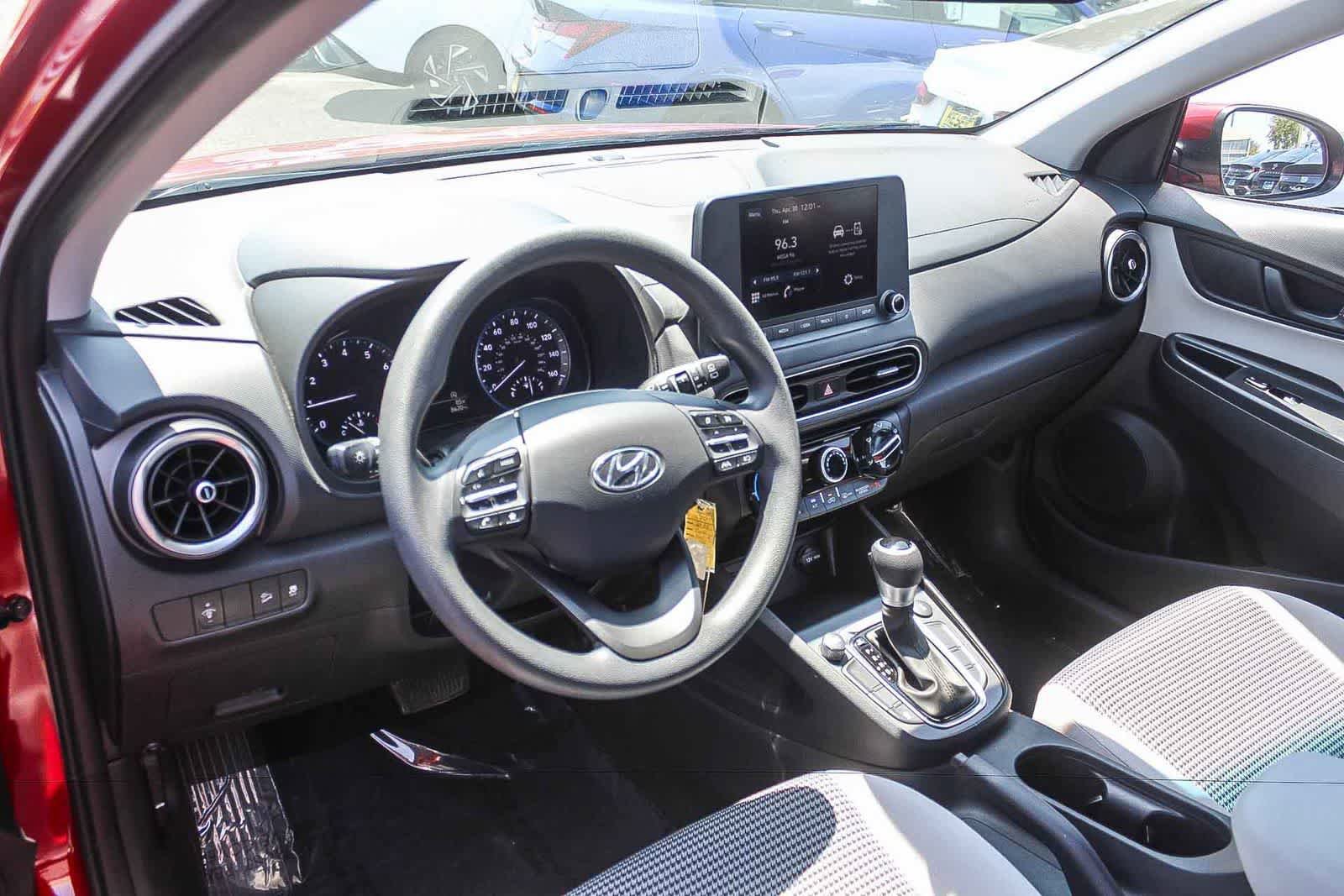 Certified 2023 Hyundai Kona SE AWD/4WD image 24