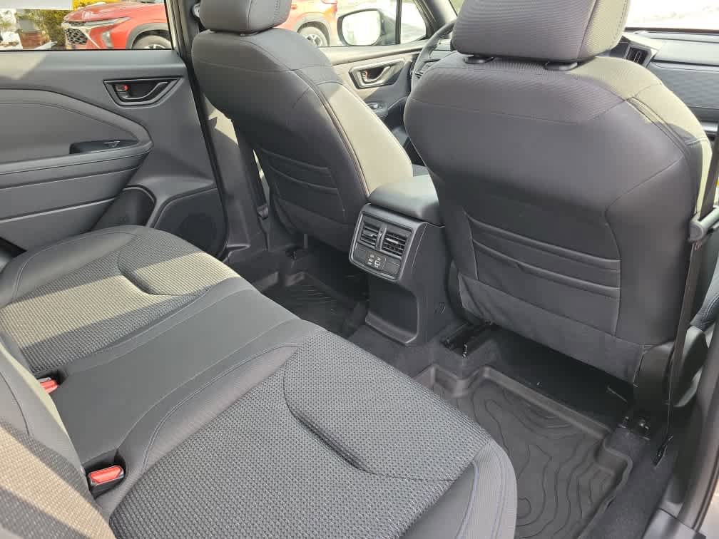 Certified 2025 Subaru Forester Premium image 27