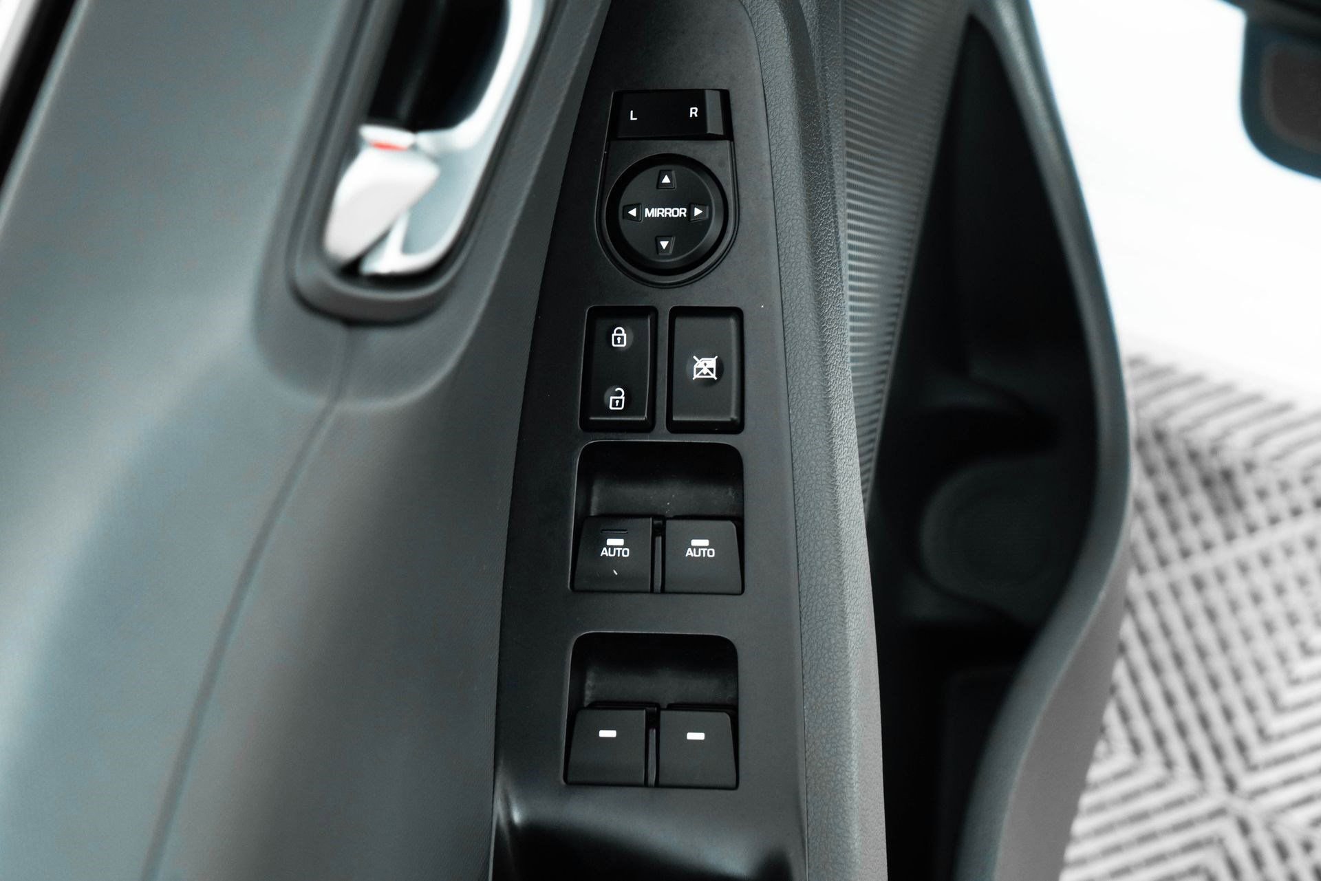 Used 2017 Hyundai Ioniq Limited image 22