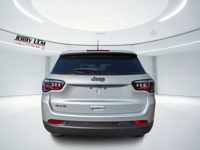 New 2026 Jeep Compass Latitude image 4