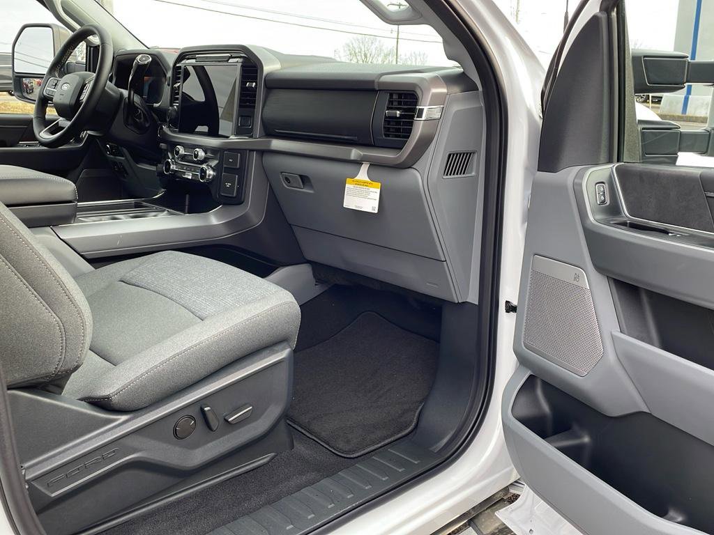 New 2025 Ford F150 XLT w/ Equipment Group 303A High image 35