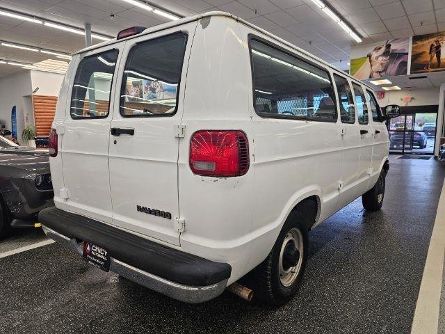 Used 2001 Dodge B2500 Passenger image 4