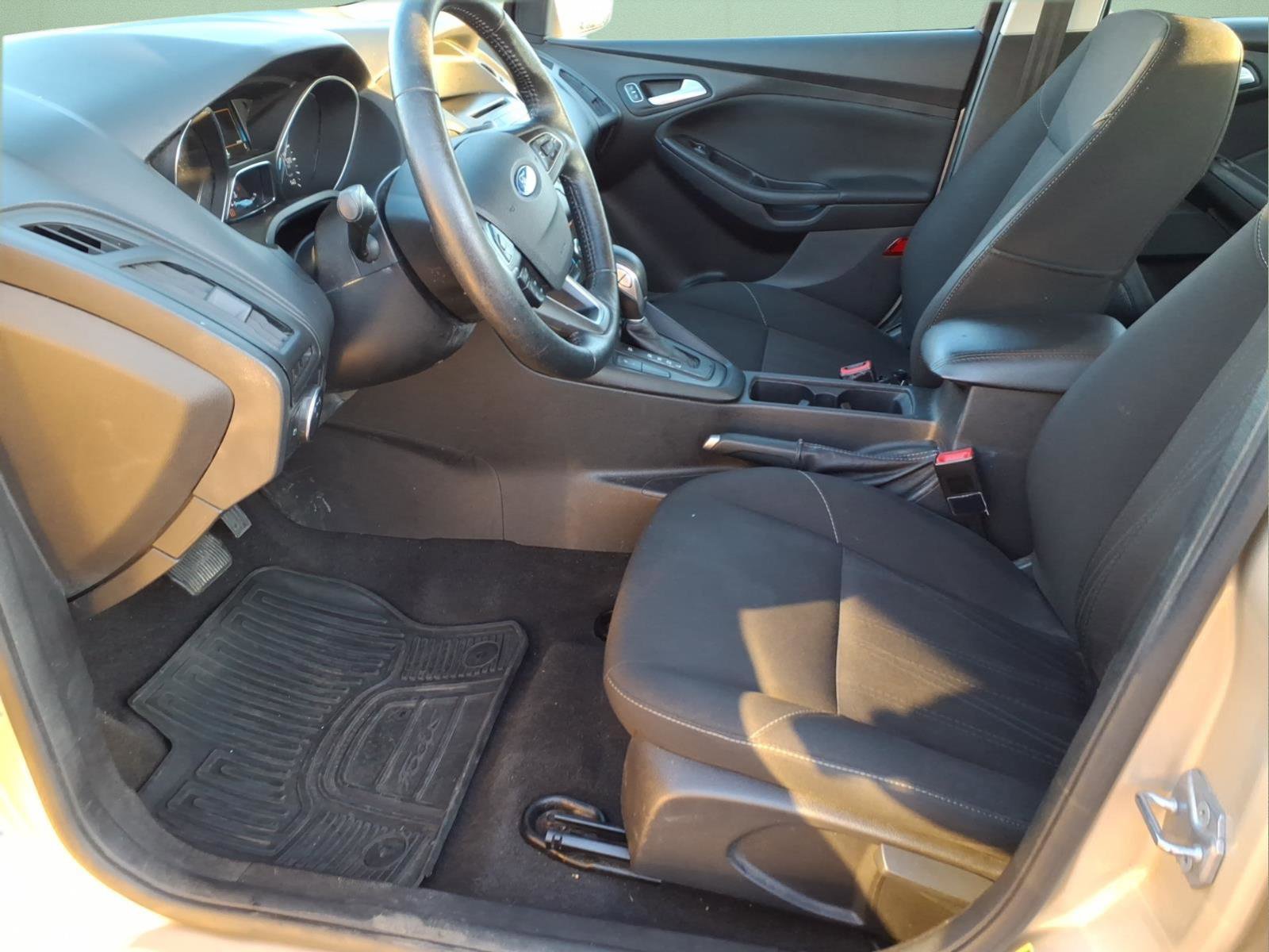 Used 2017 Ford Focus SE w/ Cold Weather Package image 16