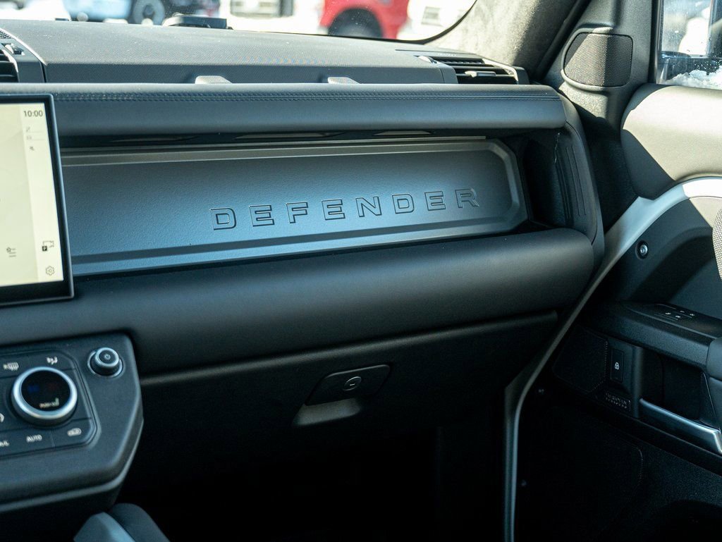 New 2025 Land Rover Defender 110 V8 image 17