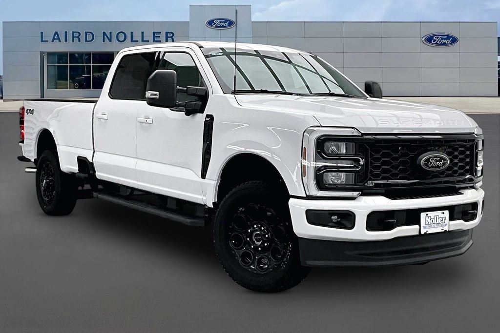New 2026 Ford F250 XLT w/ XLT Premium Package AWD/4WD image 2