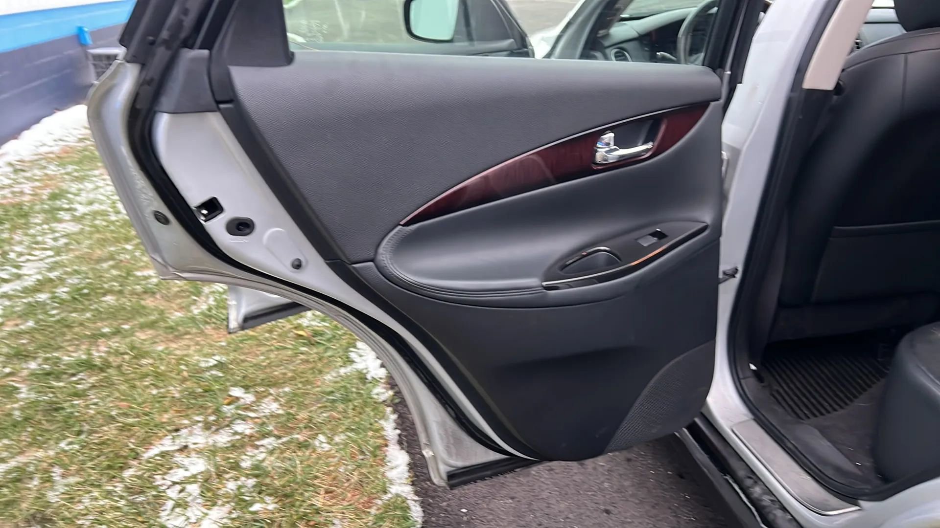 Used 2012 INFINITI EX35 Journey image 12