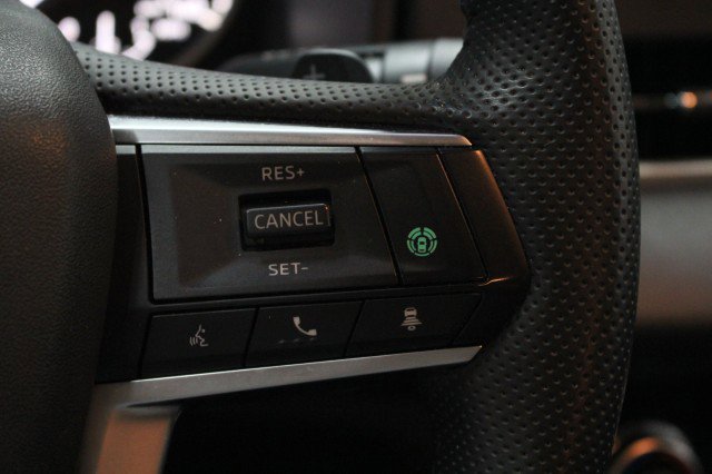 Used 2024 Mitsubishi Outlander SE image 12