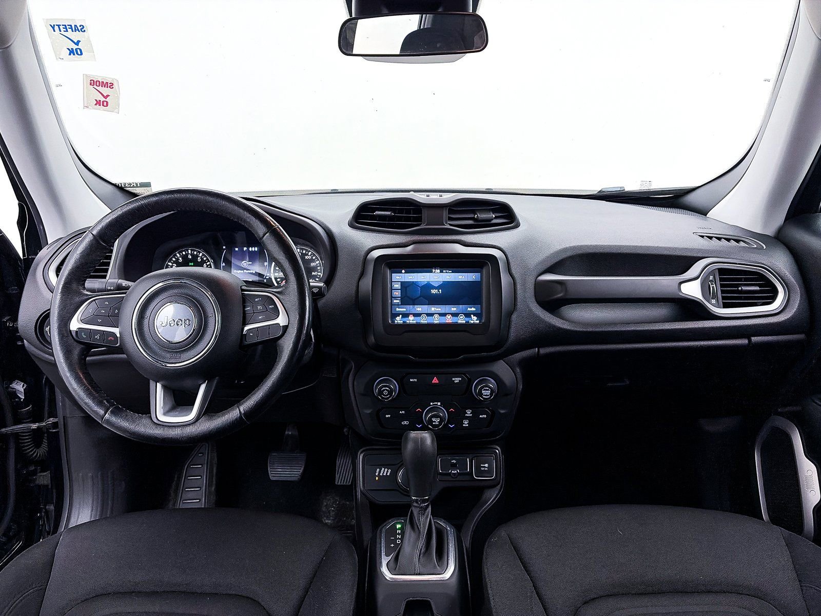 Used 2019 Jeep Renegade Latitude w/ Cold Weather Group image 22