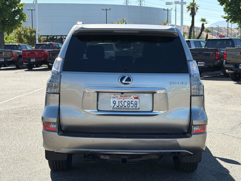 Used 2023 Lexus GX 460 Premium w/ Premium Package AWD/4WD image 4
