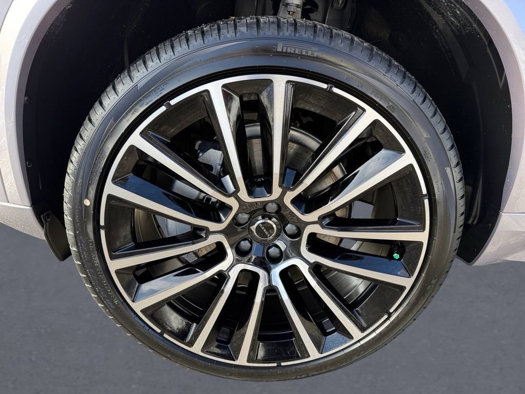 Used 2026 Volvo XC90 B6 Plus w/ Protection Package Premier AWD/4WD image 8