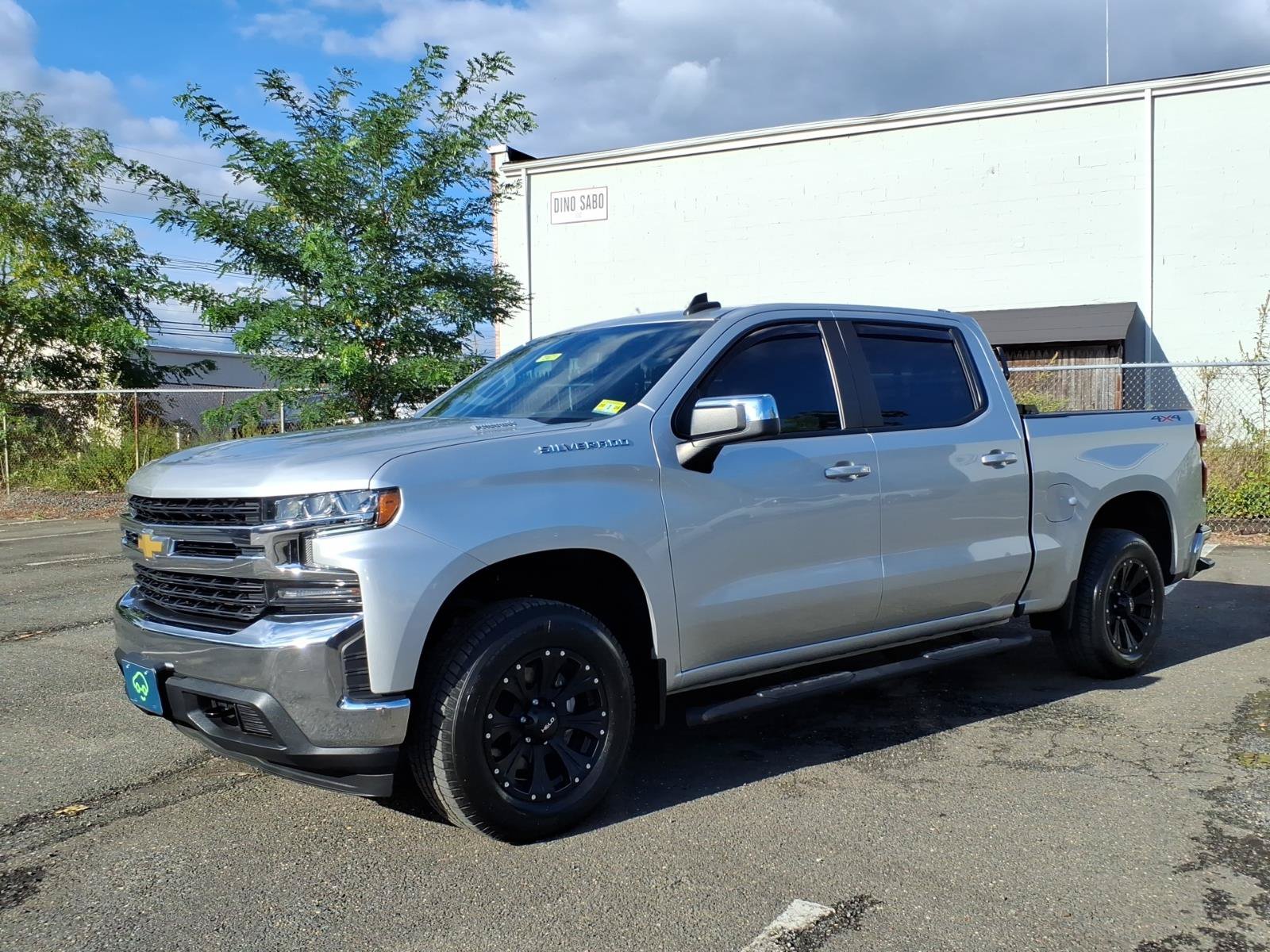 Certified 2021 Chevrolet Silverado 1500 LT w/ Convenience Package II AWD/4WD image 3