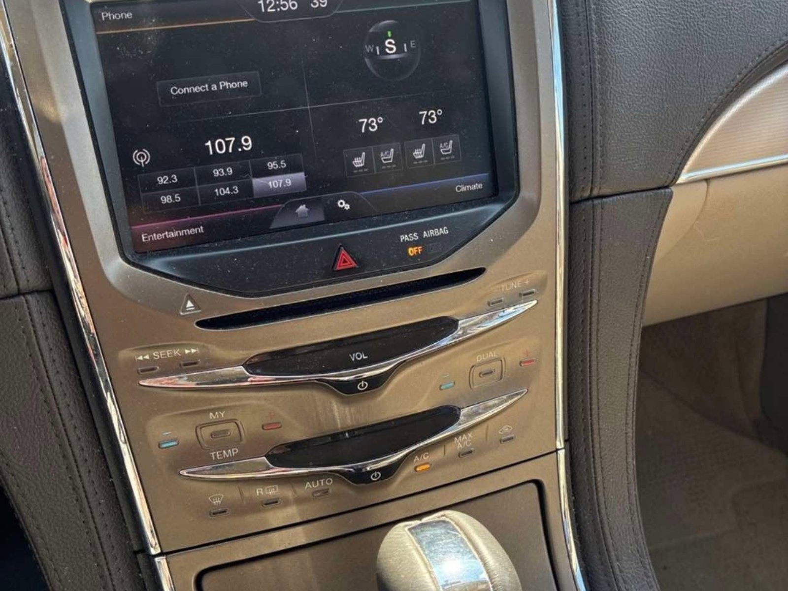 Used 2013 Lincoln MKX FWD image 6