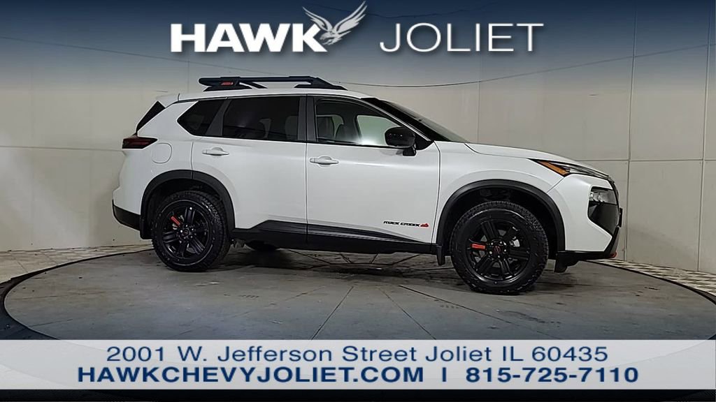 Used 2025 Nissan Rogue SV AWD/4WD image 8