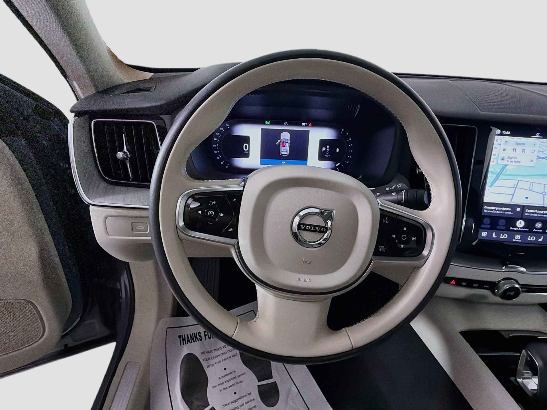 Certified 2024 Volvo XC60 B5 Plus AWD/4WD image 11