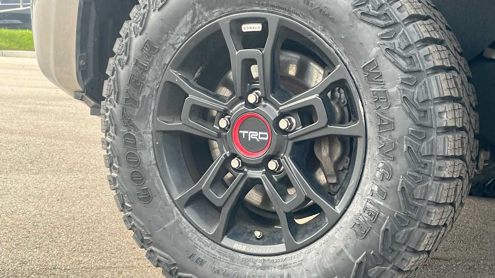 Used 2018 Toyota Tundra SR5 w/ SR5 Upgrade Package AWD/4WD image 27