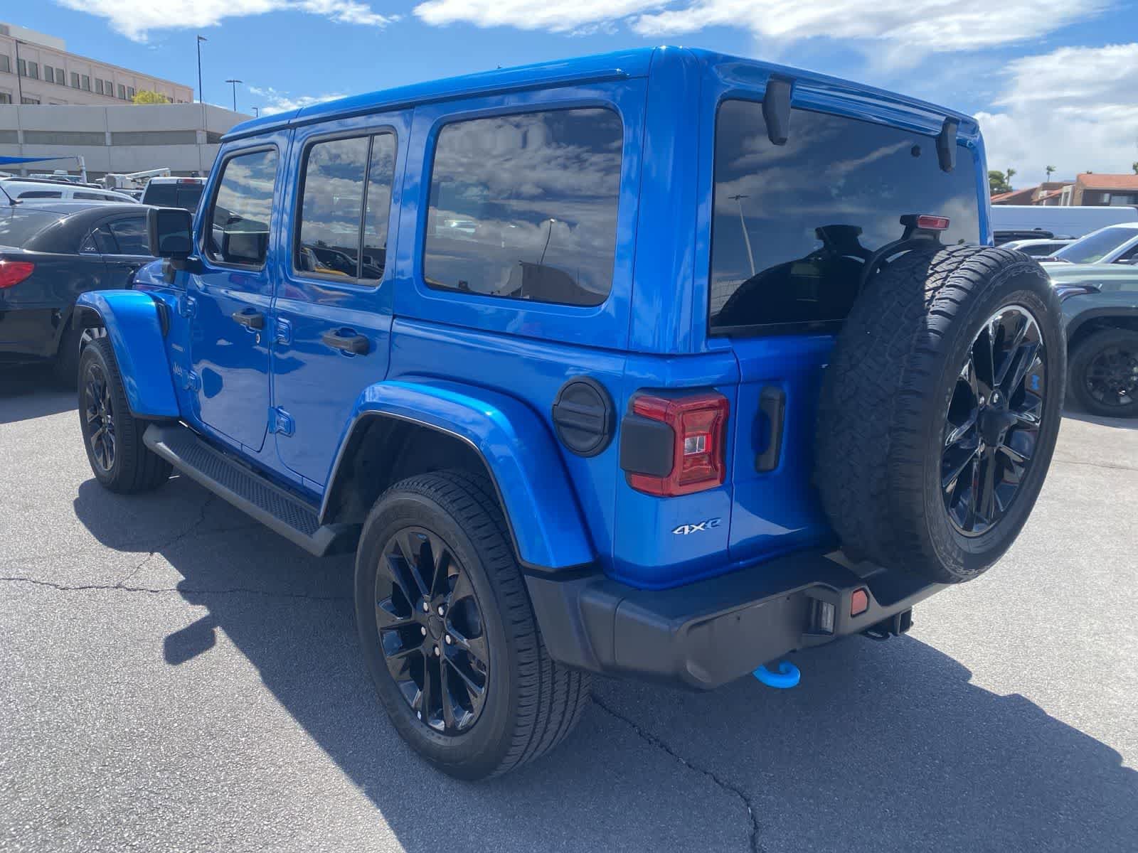 Used 2022 Jeep Wrangler Unlimited Sahara AWD/4WD image 8