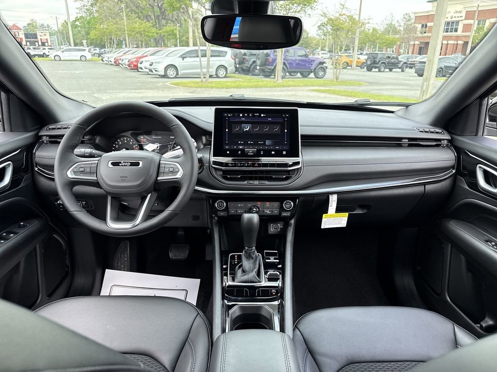 New 2026 Jeep Compass Latitude AWD/4WD image 24
