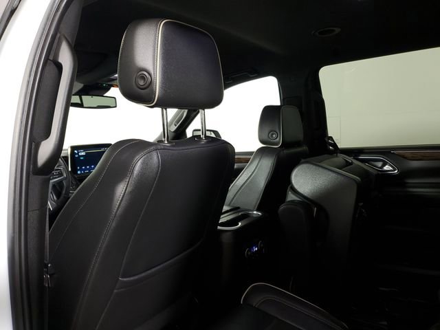 Used 2023 Chevrolet Suburban Premier image 11