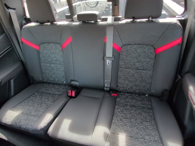 New 2025 Chevrolet Colorado Z71 w/ Technology Package AWD/4WD image 8