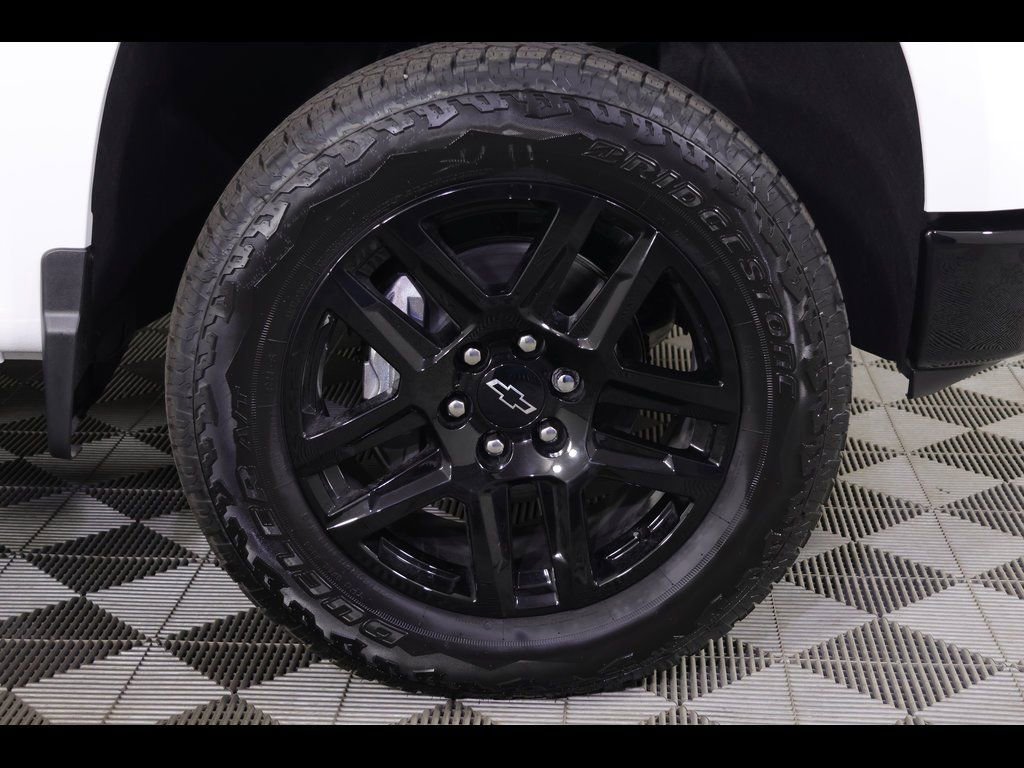 Used 2025 Chevrolet Silverado 1500 LT Trail Boss w/ Dark Appearance Package image 6