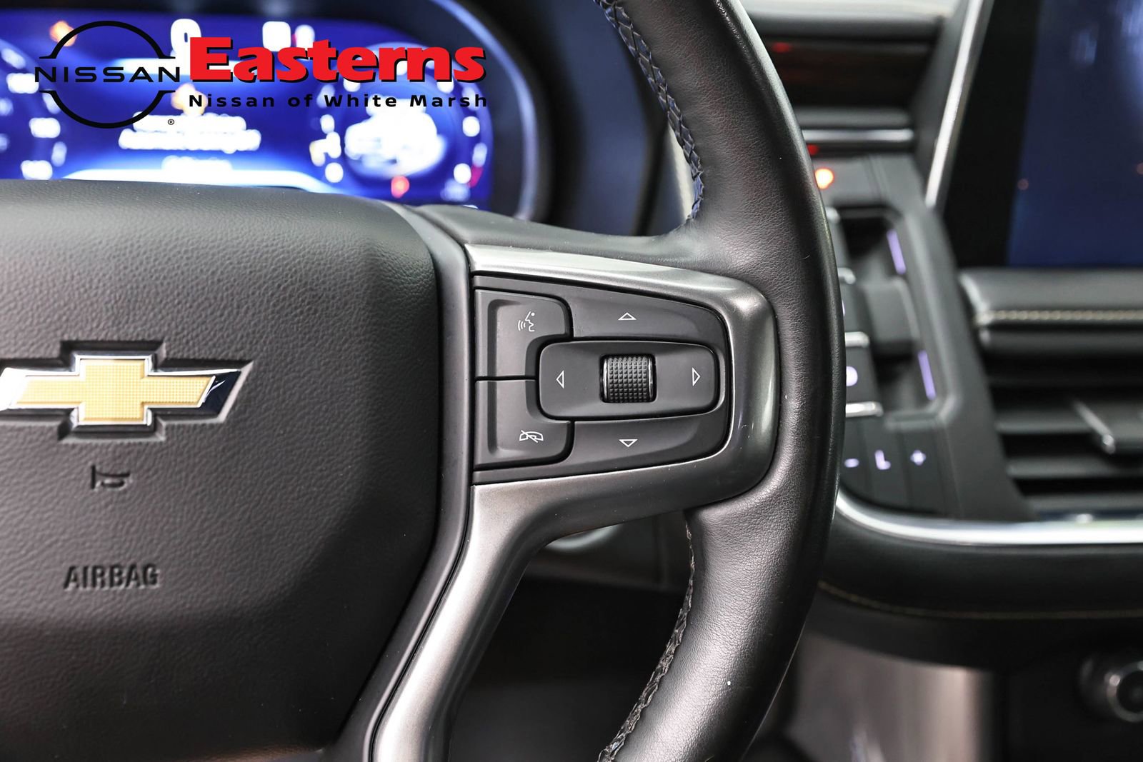 Used 2023 Chevrolet Suburban Premier RWD image 16