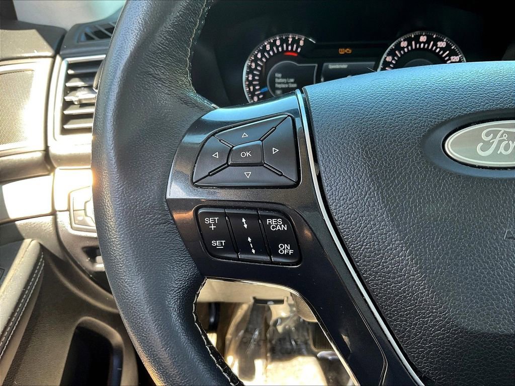 Used 2017 Ford Explorer Platinum AWD/4WD image 11