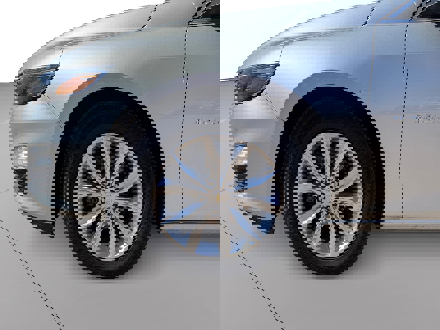 Used 2021 Chevrolet Malibu LT image 9