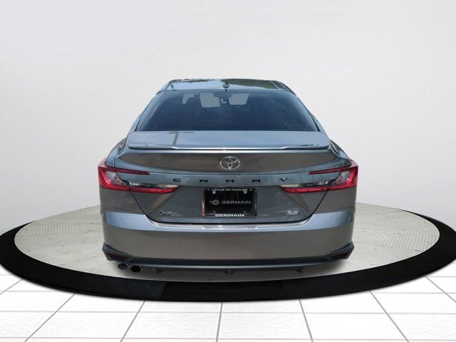 Used 2025 Toyota Camry SE FWD image 4